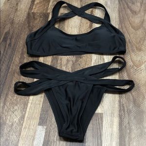 Black bikini